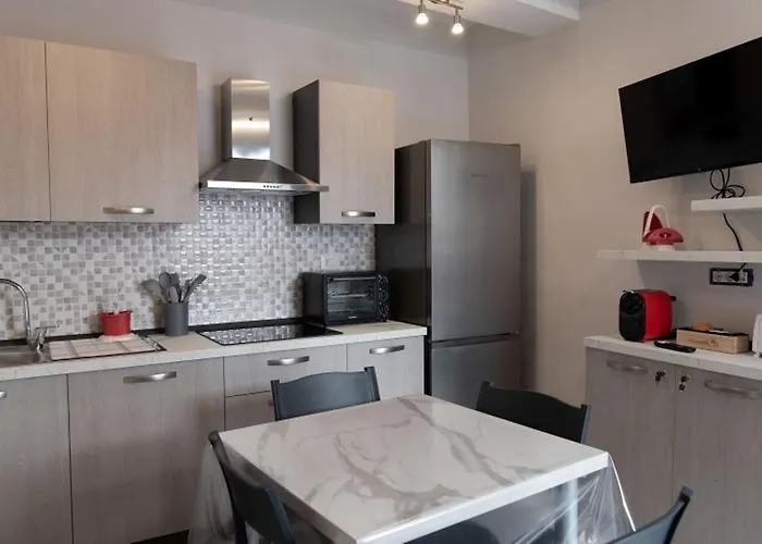 住宿加早餐酒店 Al Vaglio 拉默齐亚泰尔默