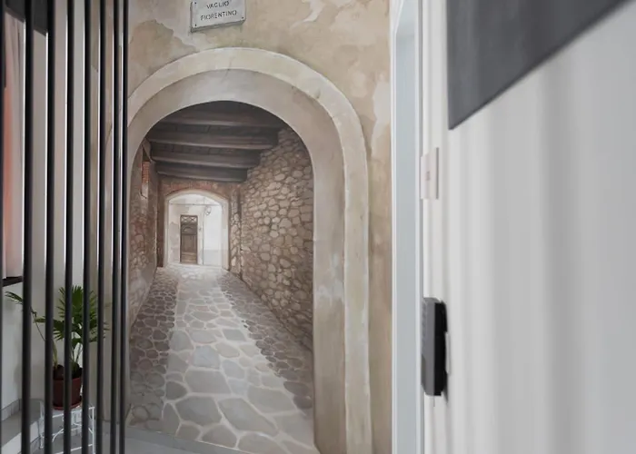 Al Vaglio 住宿加早餐酒店 拉默齐亚泰尔默